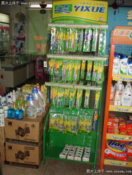 汕頭商業(yè)街驚現(xiàn)“醫(yī)保掃貨”熱潮 日用品護(hù)膚品買一送一，撤場(chǎng)清貨引爆全城